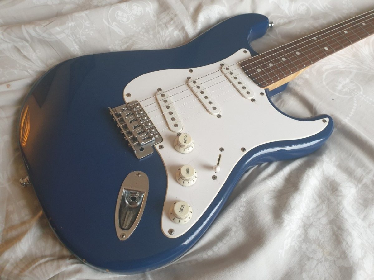 Falling in love with the Stratocaster (again) - The Blogging Musician @ adamharkus.com