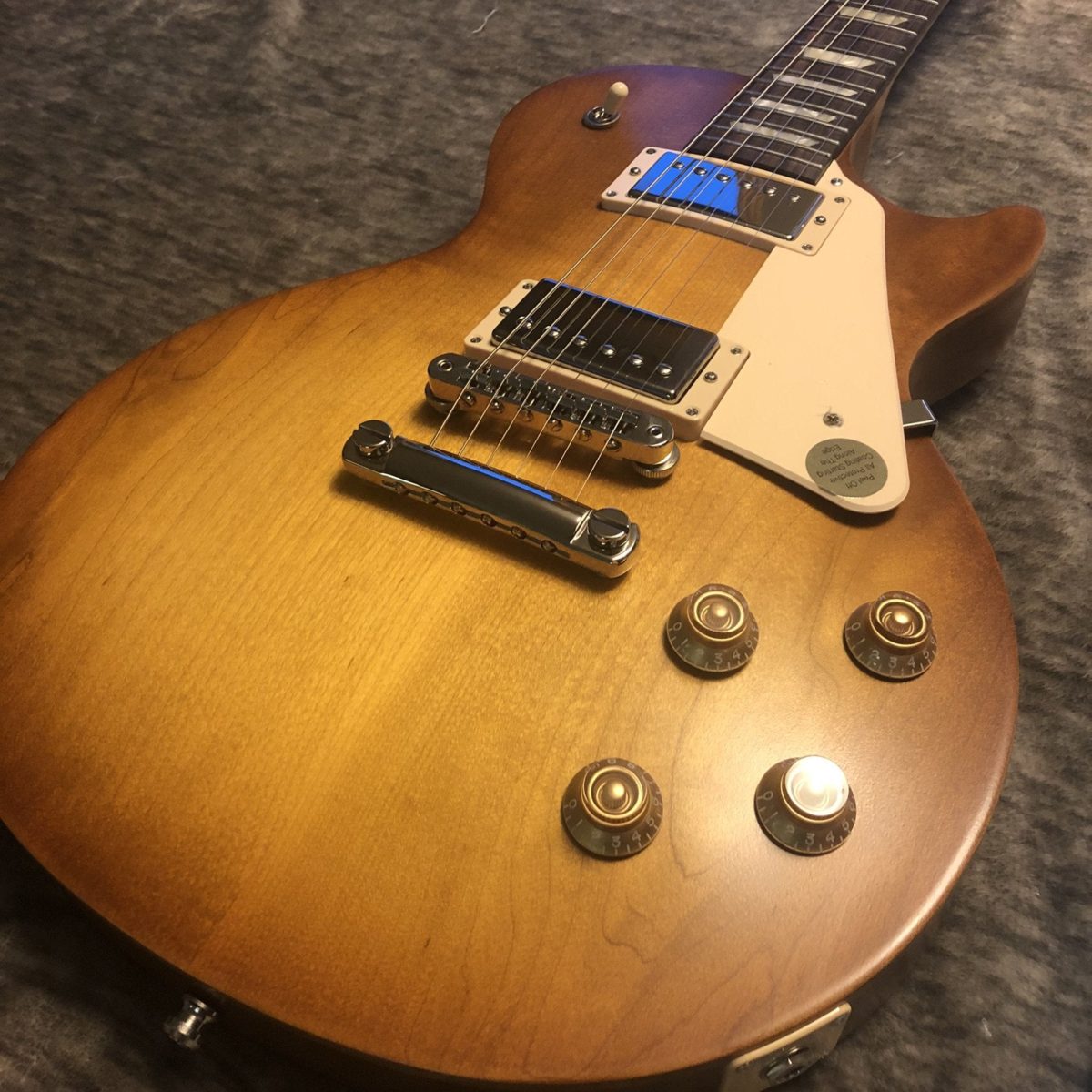Gibson Les Paul Tribute: The Guitar Holy Grail for under a Grand? The Blogging Musician @ adamharkus.com