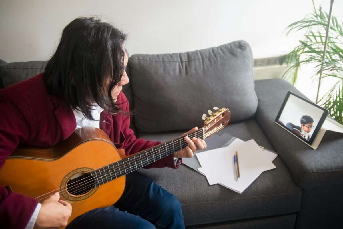 Can I Teach Myself How To Play Guitar? The Blogging Musician @ adamharkus.com